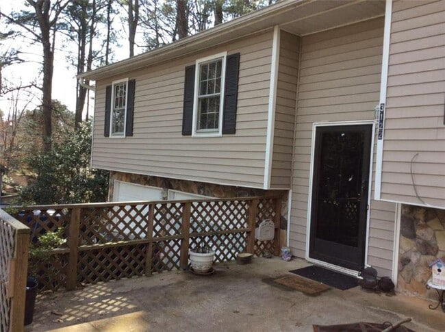 Building Photo - 3122 Dempsey Pl