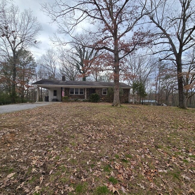 Charming 3-Bedroom, 1.75-Bathroom Home Nor... - Charming 3-Bedroom, 1.75-Bathroom Home Nor...
