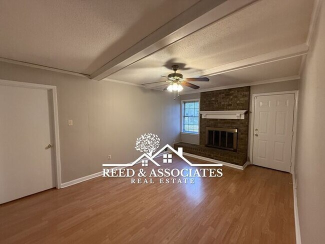 Photo - 3 Bedroom Located Near Kirby High School