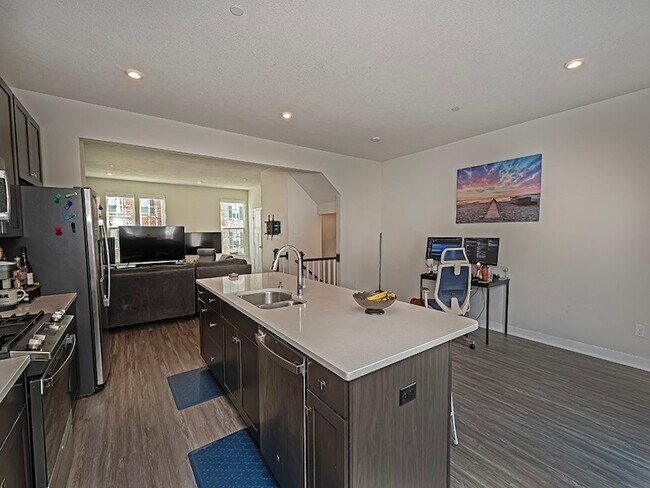 Photo - 213 Amon St
