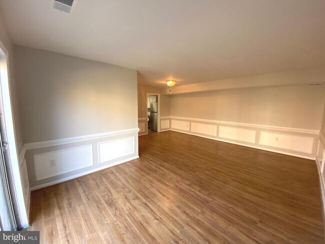 Photo - 4597 Logsdon Dr