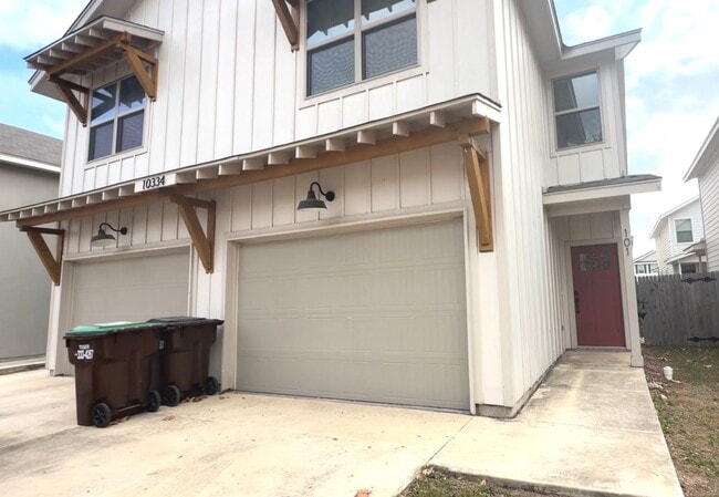 Building Photo - Lynwood Village Community