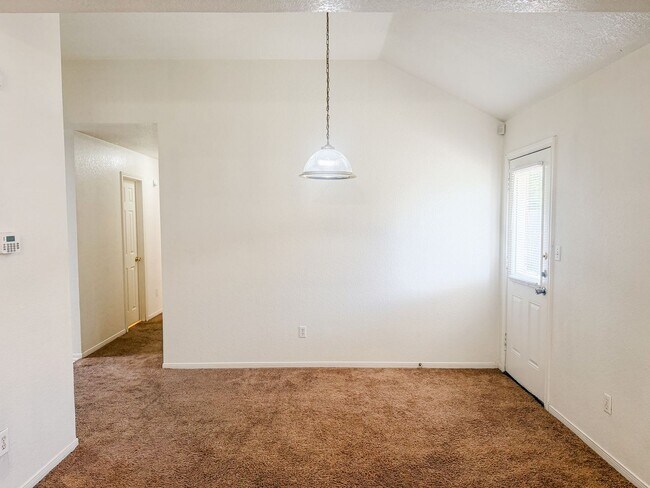 Photo - 3802 Hitchrock Dr Unit B