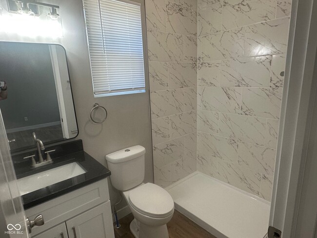 Photo - 2612 Boulevard Pl