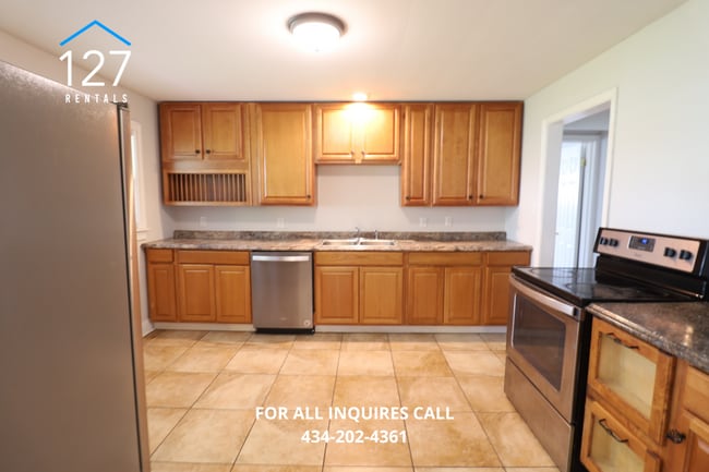 Photo - 3 Bedroom Unit with Electric and Water Utilities Included!! Unidad Upper