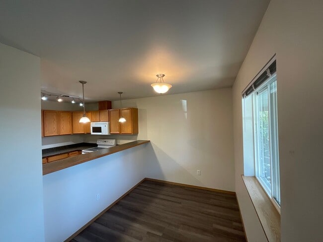 Photo - 3 Bed, 2 Bath close to Downtown Ferndale Unit # 202