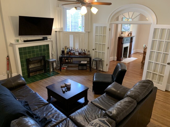 Living/Dining - 1041 Cherokee Rd