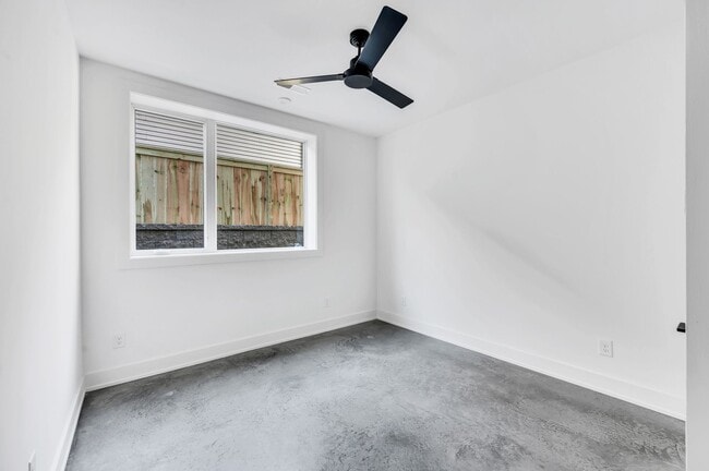 Photo - 18 Willis St