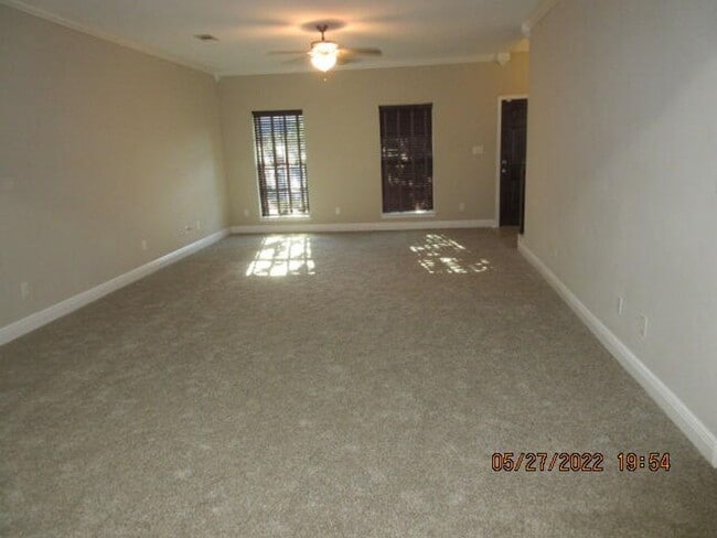 Photo - Beautiful 4 Bedroom in Navarre!
