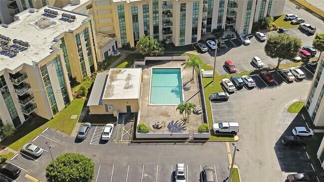 Photo - 2075 SW 122nd Ave Unidad 207