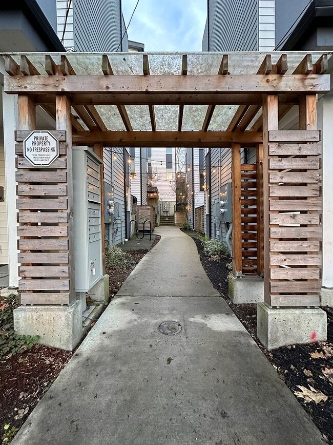 Photo - 3bd/2ba Seattle Townhome