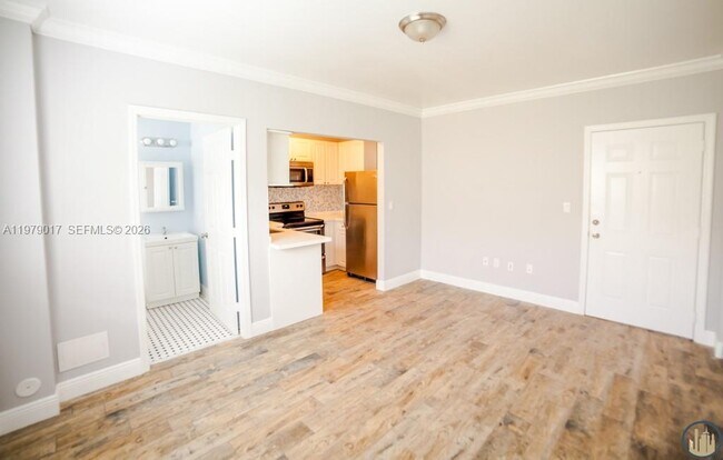 Photo - 53 NE 49th St Unit 7