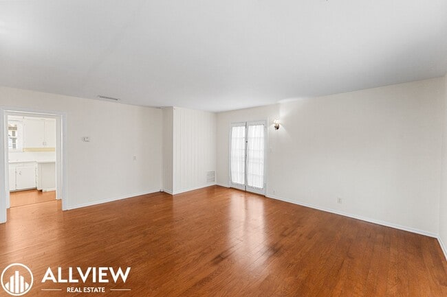 Photo - Charming 1-Bedroom Private Home with Backyard – 6-Month Lease with Month-to-Month Flexibility