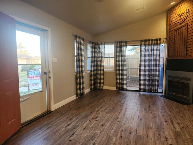 Photo - 6808 NW Willow Springs Dr