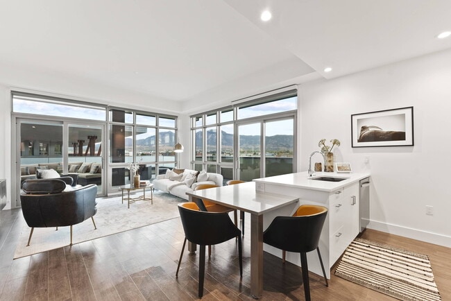 Photo - Boulder Commons