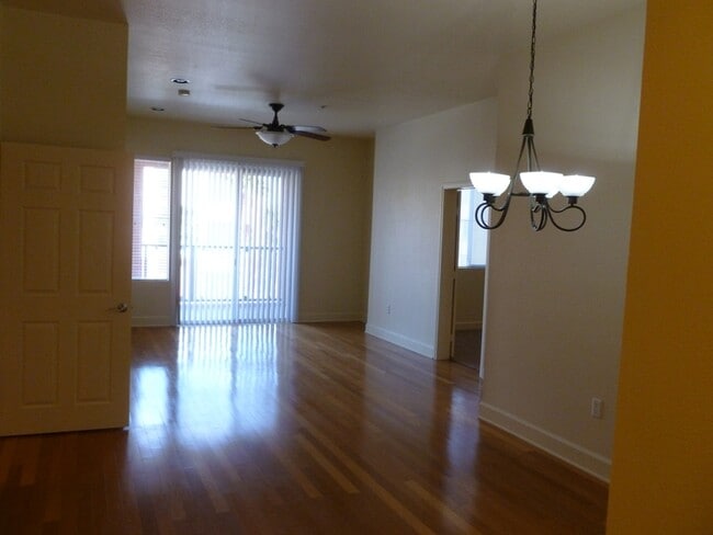 Photo - 59 E Agate Ave Unidad 309