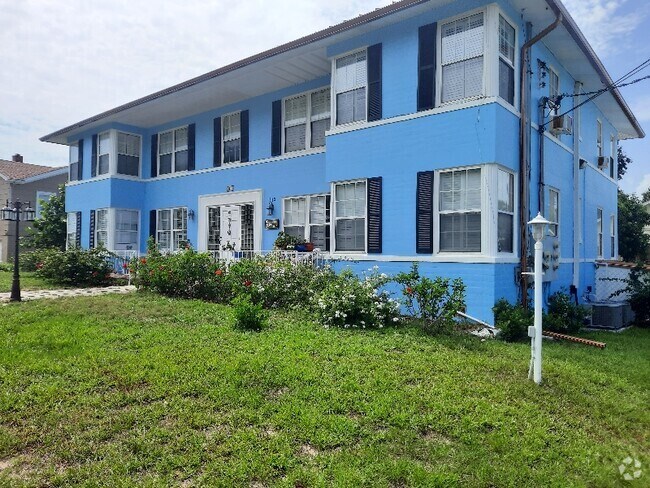 Building Photo - 512 Phoenix Ave Unit 6 Rental