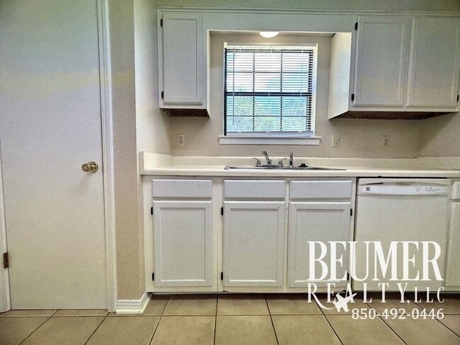 Photo - 3br/2ba Home for Rent in West Pensacola
