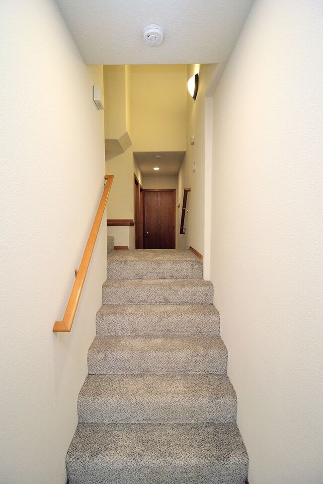 Photo - 510 NE Lawrence Ave