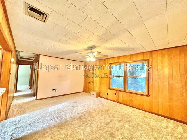 Photo - 638 Huntlee Dr