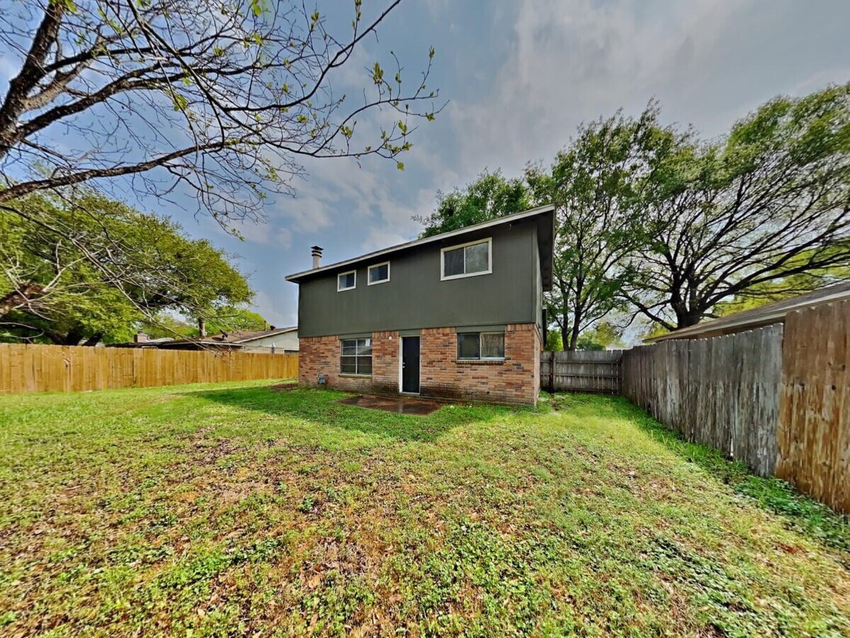 Photo - 16122 Golden Sage Ln