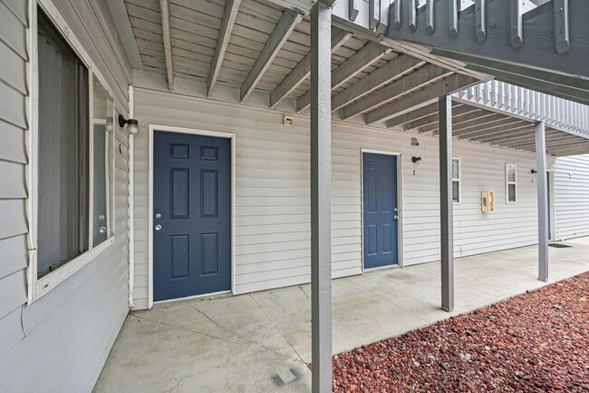 Photo - Aaron Lake Apartments