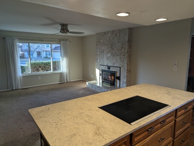 Photo - 582 S Everett Ct