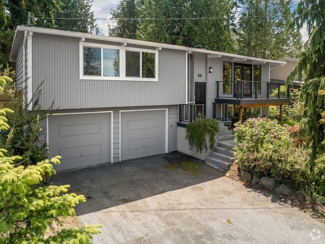 Building Photo - Beautifully Remodeled 3 Bed/2 Bath Edmonds... Rental