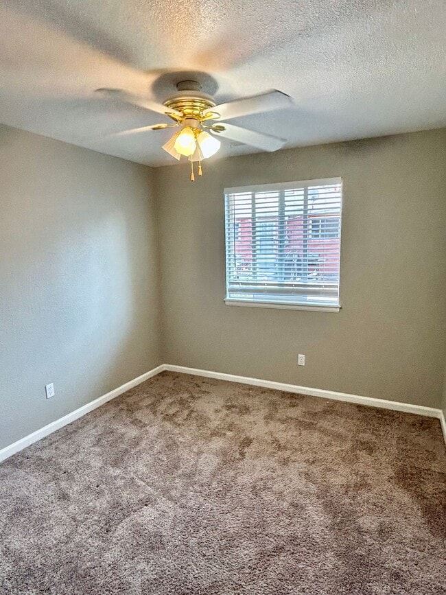 Photo - Charming 3bd/2ba in Mayfair Neighborhood!