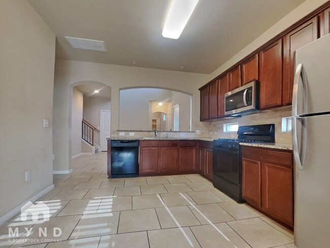Photo - 429 Epiphany Ln