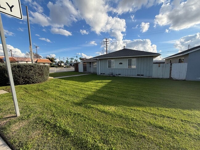 Building Photo - Beautiful 3 Bedroom Home in Covina