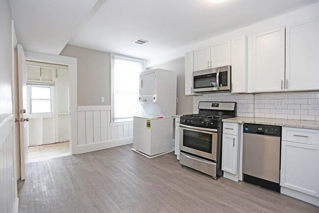 Photo - 131 Eutaw St Apartment Unit #3