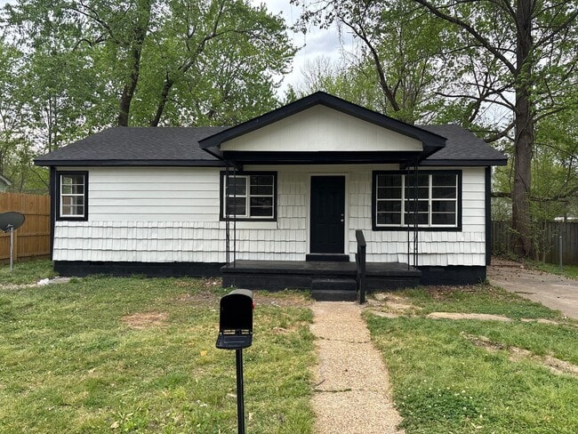 Building Photo - 959 Norris St