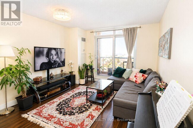 Photo - 18 Kenaston Gardens Unit 901