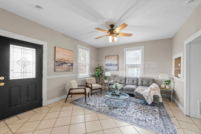 Photo - 2911 Brazeau Ave