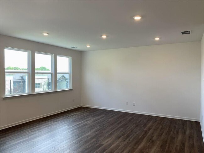 162 Mission Blvd