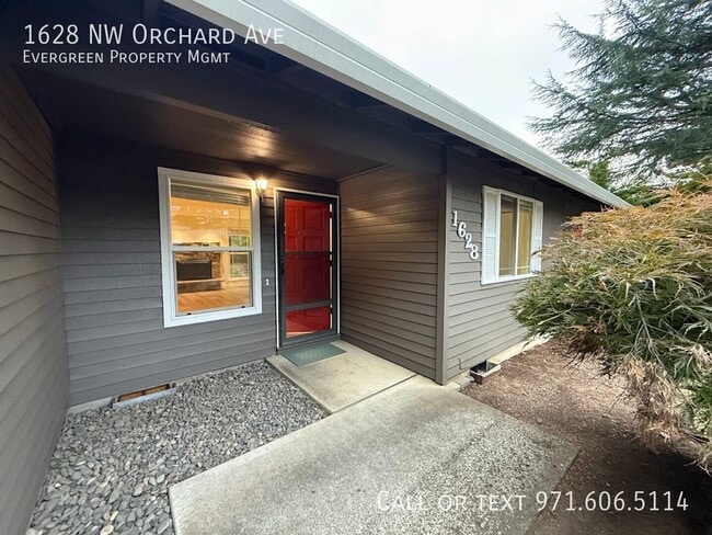 Photo - 1628 NW Orchard Ave