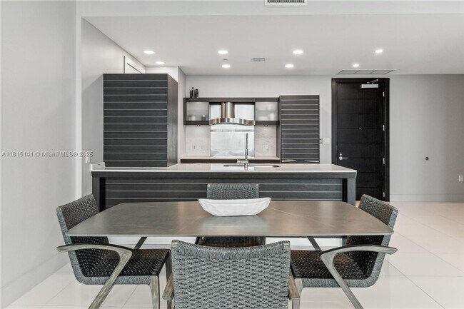 Photo - 200 Biscayne Blvd Way Unit 4912