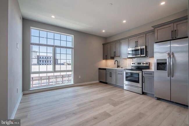 Building Photo - 2401 Washington Ave Unit 4F Rental