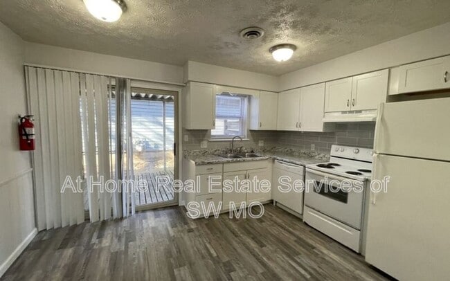 Photo - 3339 E Linwood St