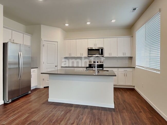 Photo - 11669 Logans Rdg Dr