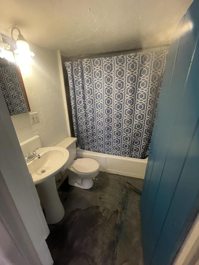 Photo - 262 N Broadway Unidad 10