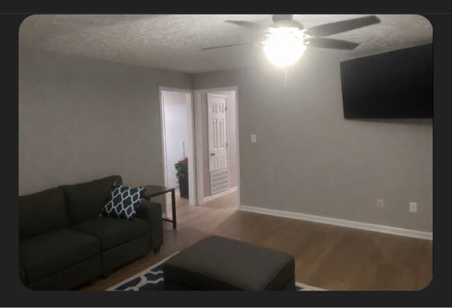 Photo - 504 Campbell Dr