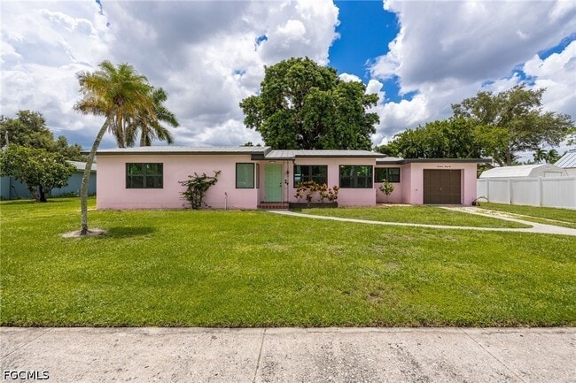 Building Photo - 1442 Olmeda Way