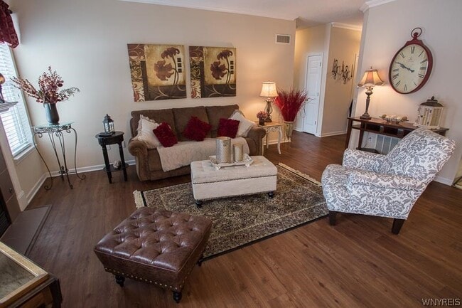 Photo - 10 Arielle Ct