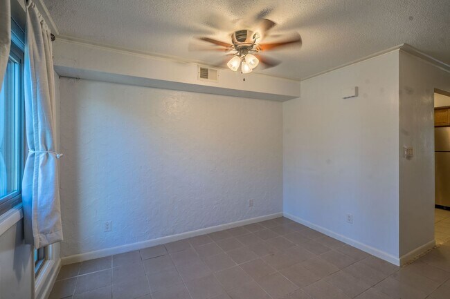 Photo - 115 Beechnut St Unit A3