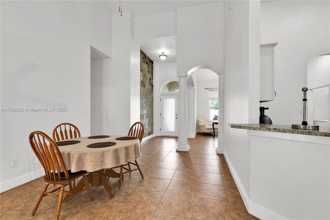 Photo - 334 Colony Ct Casa