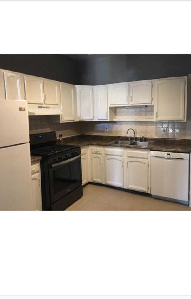 Photo - 1222 W Albion Ave Unit 1