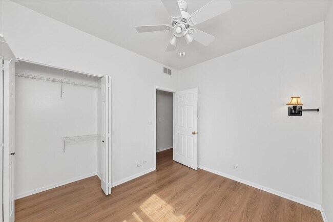 Photo - 301 W Goethe St Unit 203