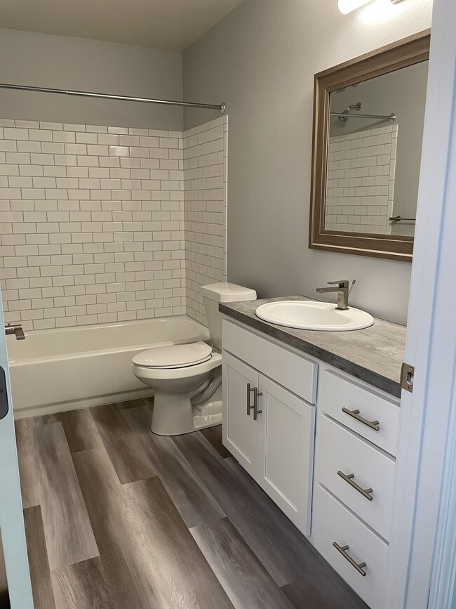 Oakbrooke Apartments For Rent in Howell, MI